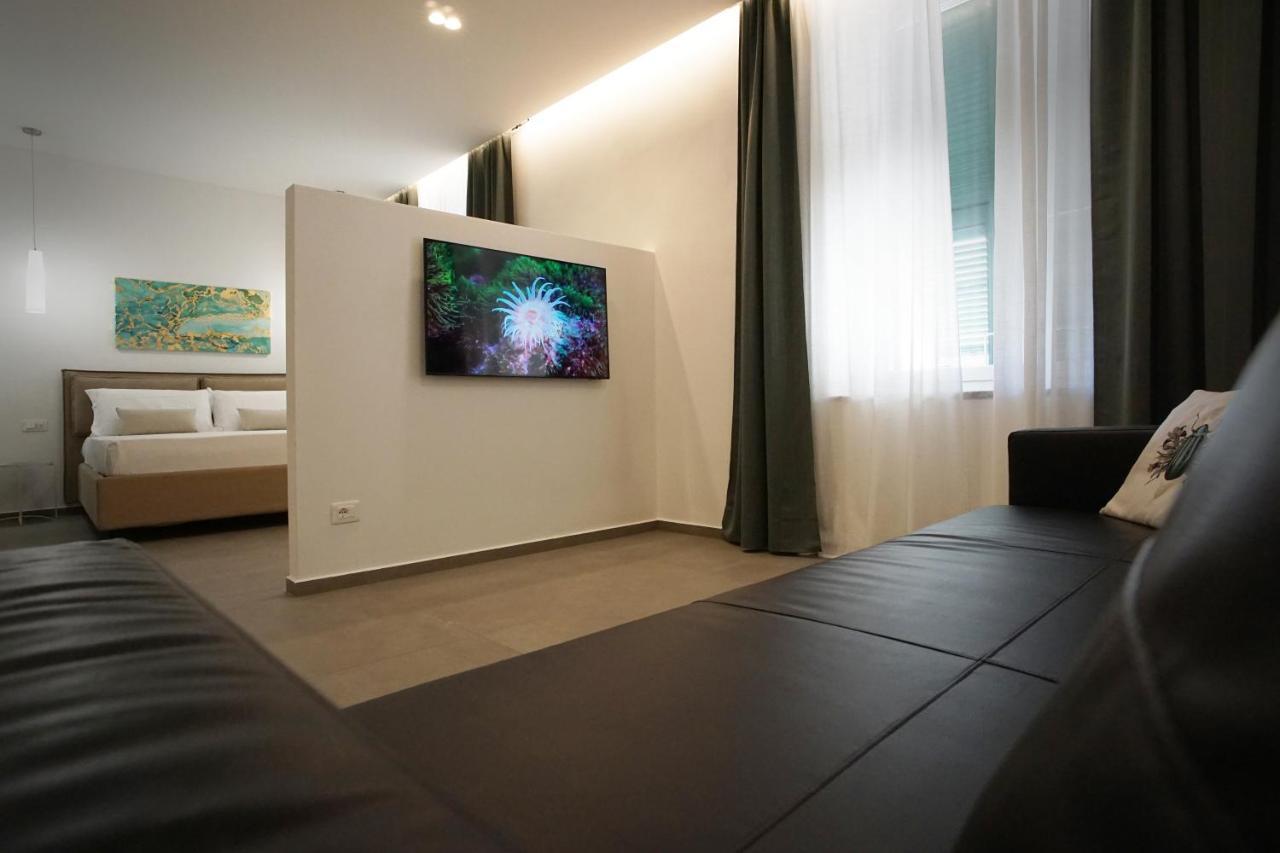 New Moon Rooms La Spezia Exterior foto